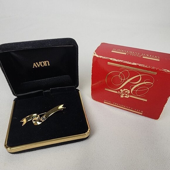 Vintage 1985 The Presidents Club Gold Tone Ribbon Brooch - Picture 1 of 7